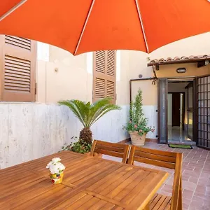 Apartment Casa Gianni 5 Stelle With Garden, Rome